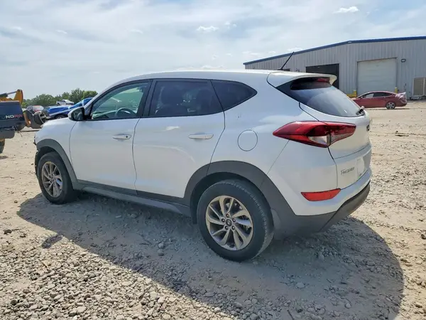 KM8J23A43JU662839 2018 HYUNDAI TUCSON - Image 2