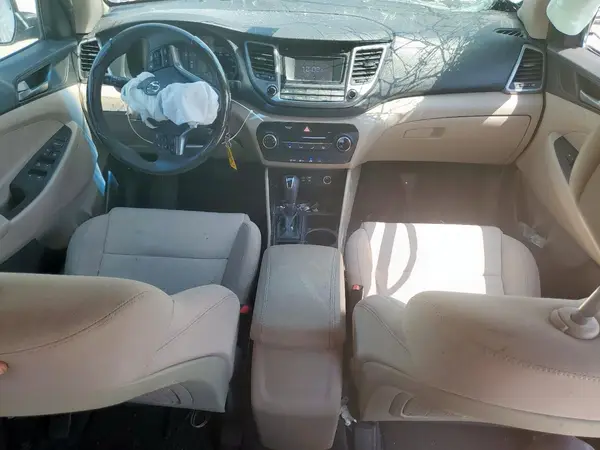 KM8J23A43JU678300 2018 HYUNDAI TUCSON - Image 8