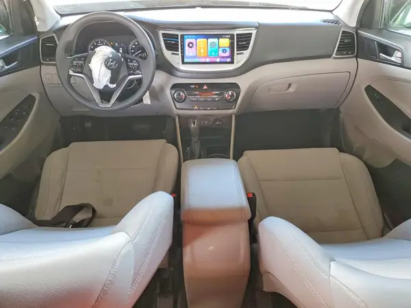 KM8J23A43JU786917 2018 HYUNDAI TUCSON - Image 8