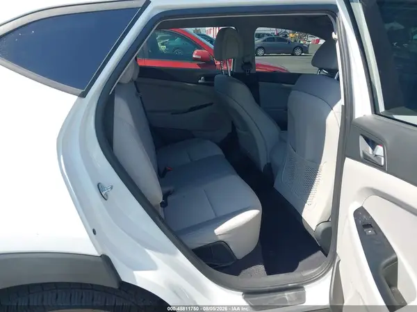 KM8J23A43JU816868 2018 HYUNDAI TUCSON - Image 8