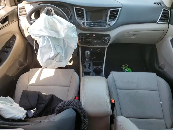 KM8J23A43JU822377 2018 HYUNDAI TUCSON - Image 8