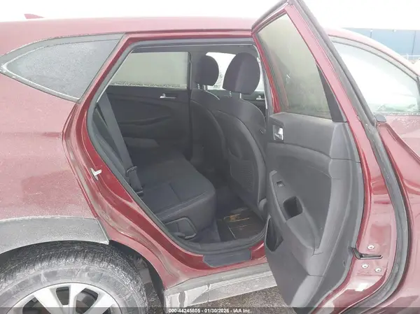 KM8J23A43KU001880 2019 HYUNDAI TUCSON - Image 8
