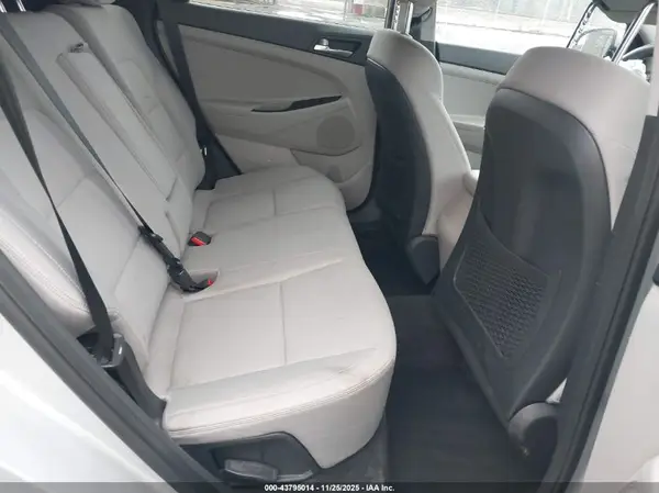 KM8J23A43KU032773 2019 HYUNDAI TUCSON - Image 8