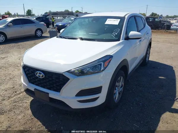 KM8J23A43KU877350 2019 HYUNDAI TUCSON - Image 2