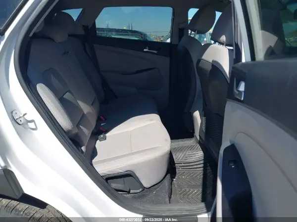 KM8J23A43KU877350 2019 HYUNDAI TUCSON - Image 8