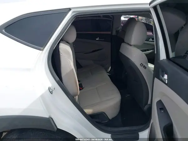 KM8J23A43KU888879 2019 HYUNDAI TUCSON - Image 8