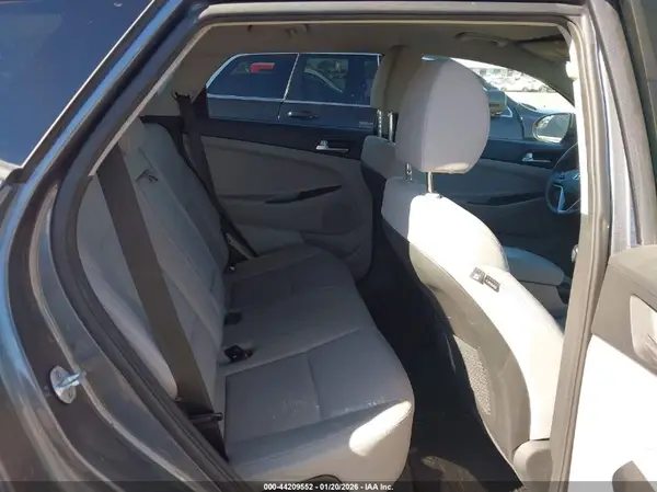 KM8J23A43KU933819 2019 HYUNDAI TUCSON - Image 8