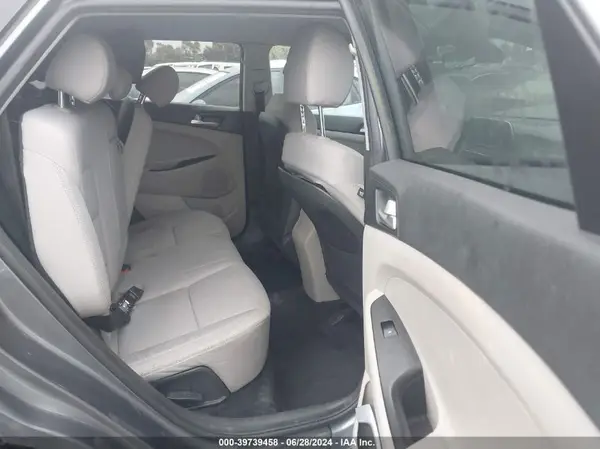 KM8J23A43KU942889 2019 HYUNDAI TUCSON - Image 8