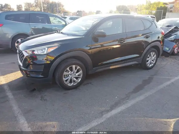 KM8J23A43KU974810 2019 HYUNDAI TUCSON - Image 2