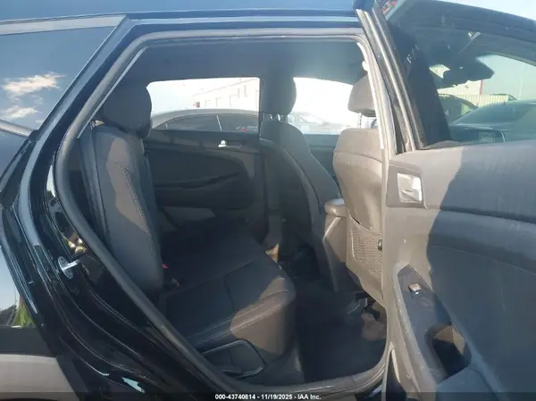 KM8J23A43KU974810 2019 HYUNDAI TUCSON - Image 8
