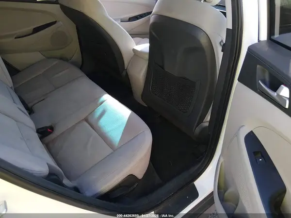 KM8J23A43LU075950 2020 HYUNDAI TUCSON - Image 8