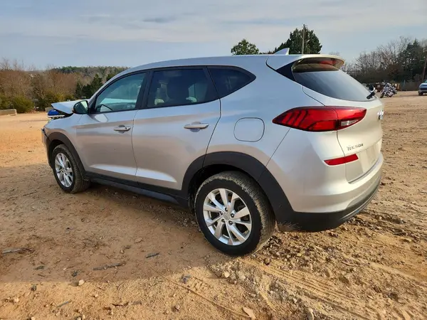 KM8J23A43LU208450 2020 HYUNDAI TUCSON - Image 2