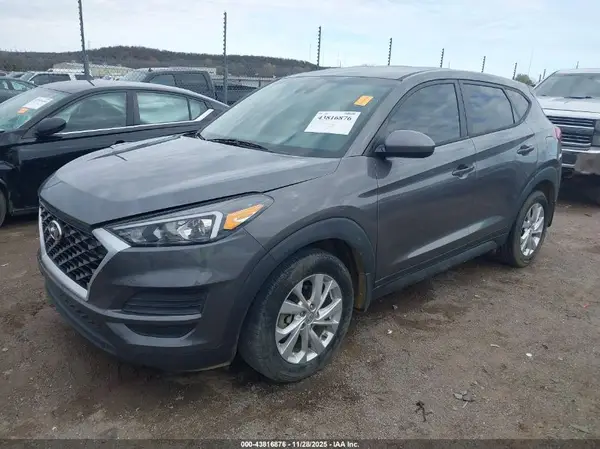 KM8J23A43LU243070 2020 HYUNDAI TUCSON - Image 2