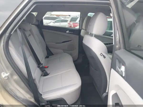 KM8J23A43LU243070 2020 HYUNDAI TUCSON - Image 8