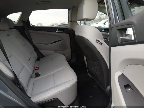 KM8J23A43MU365980 2021 HYUNDAI TUCSON - Image 8