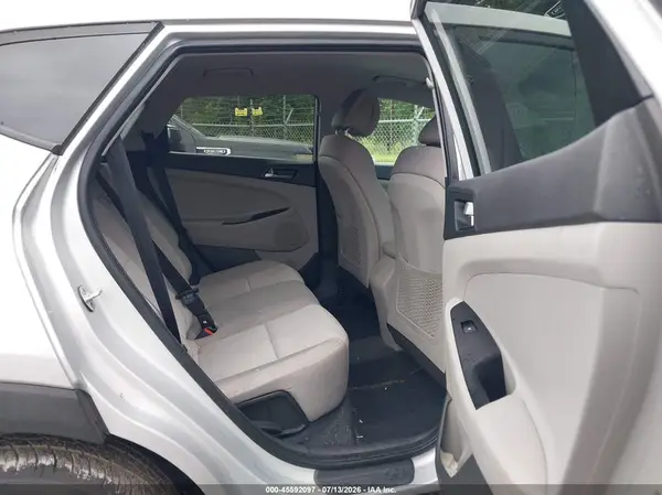 KM8J23A44GU039898 2016 HYUNDAI TUCSON - Image 8