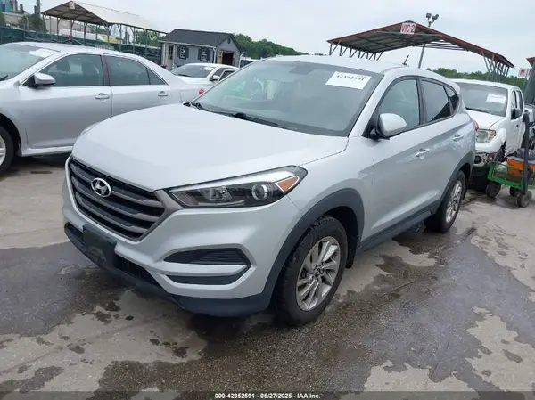 KM8J23A44GU157143 2016 HYUNDAI TUCSON - Image 2