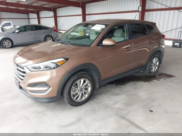 KM8J23A44GU235808 2016 HYUNDAI TUCSON - Image 2