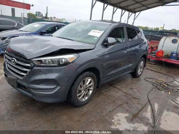 KM8J23A44HU290437 2017 HYUNDAI TUCSON - Image 2