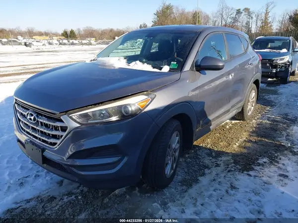 KM8J23A44HU290504 2017 HYUNDAI TUCSON - Image 2
