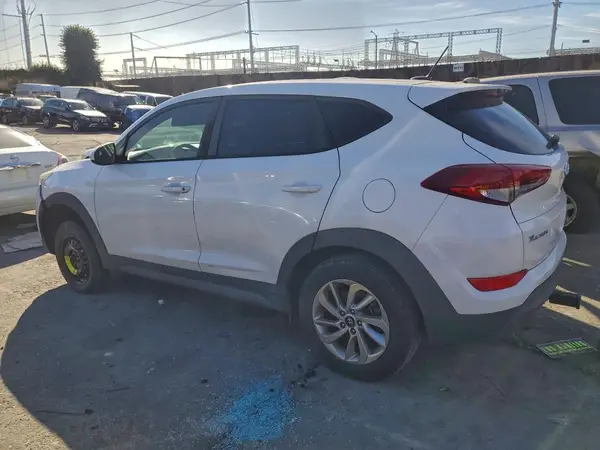 KM8J23A44HU333108 2017 HYUNDAI TUCSON - Image 2