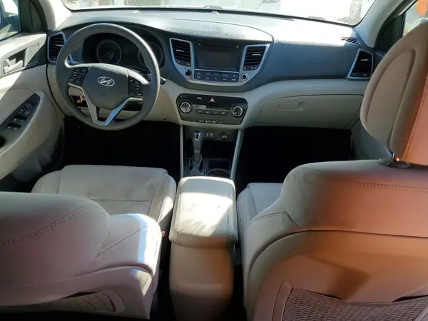 KM8J23A44HU333108 2017 HYUNDAI TUCSON - Image 8