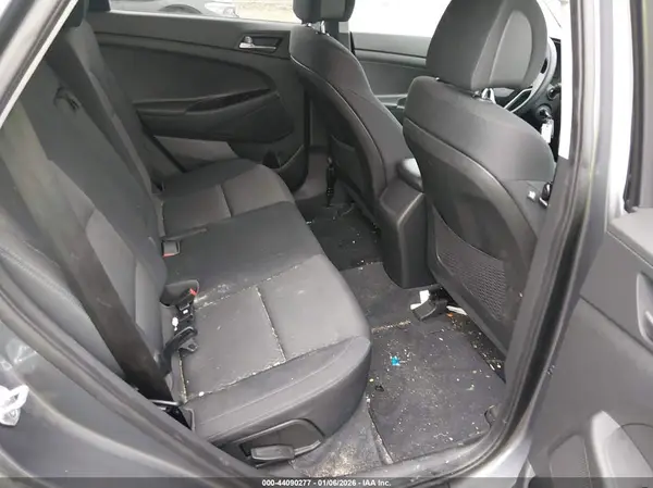 KM8J23A44HU387167 2017 HYUNDAI TUCSON - Image 8