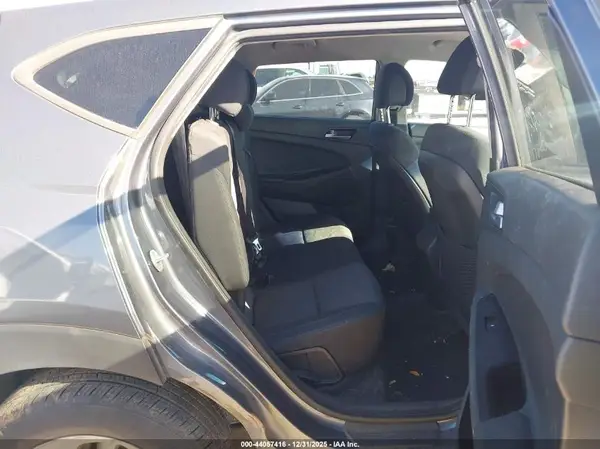 KM8J23A44HU389422 2017 HYUNDAI TUCSON - Image 8