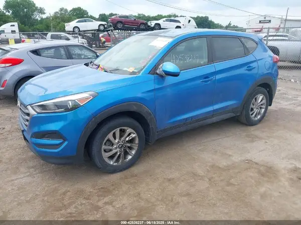 KM8J23A44HU391011 2017 HYUNDAI TUCSON - Image 2