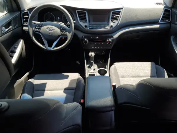 KM8J23A44HU396368 2017 HYUNDAI TUCSON - Image 8