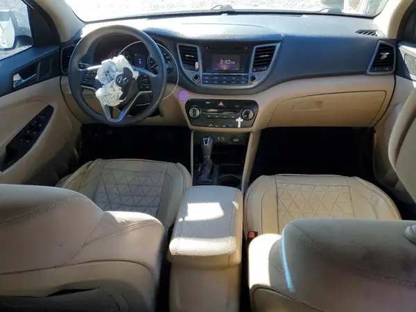 KM8J23A44HU461820 2017 HYUNDAI TUCSON - Image 8