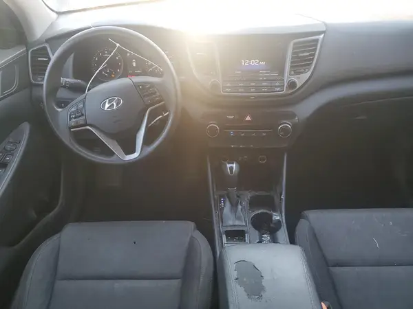KM8J23A44HU470226 2017 HYUNDAI TUCSON - Image 8