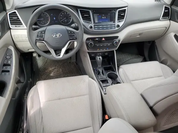 KM8J23A44HU474342 2017 HYUNDAI TUCSON - Image 8