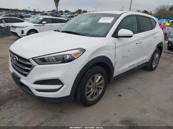 KM8J23A44HU515844 2017 HYUNDAI TUCSON - Image 2