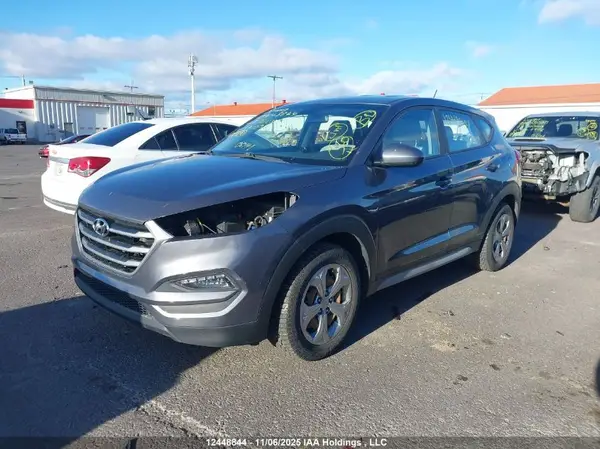 KM8J23A44HU540937 2017 HYUNDAI TUCSON - Image 2