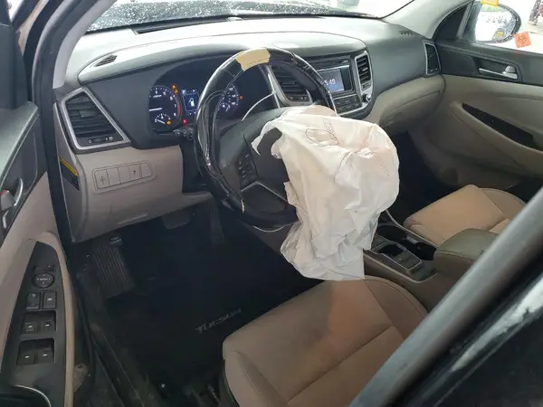 KM8J23A44HU555292 2017 HYUNDAI TUCSON - Image 8