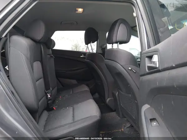 KM8J23A44HU566020 2017 HYUNDAI TUCSON - Image 8