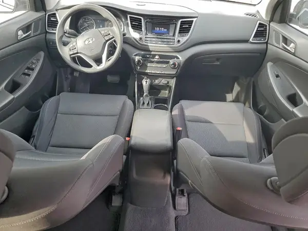 KM8J23A44HU570794 2017 HYUNDAI TUCSON - Image 8