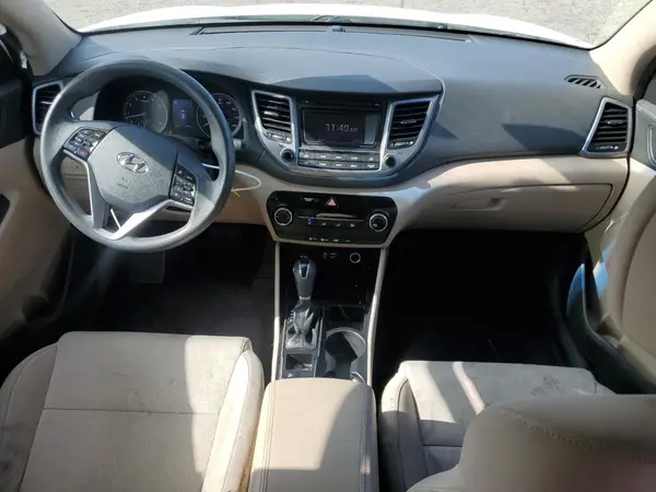 KM8J23A44HU571914 2017 HYUNDAI TUCSON - Image 8