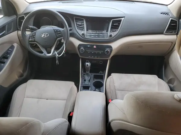 KM8J23A44HU579348 2017 HYUNDAI TUCSON - Image 8