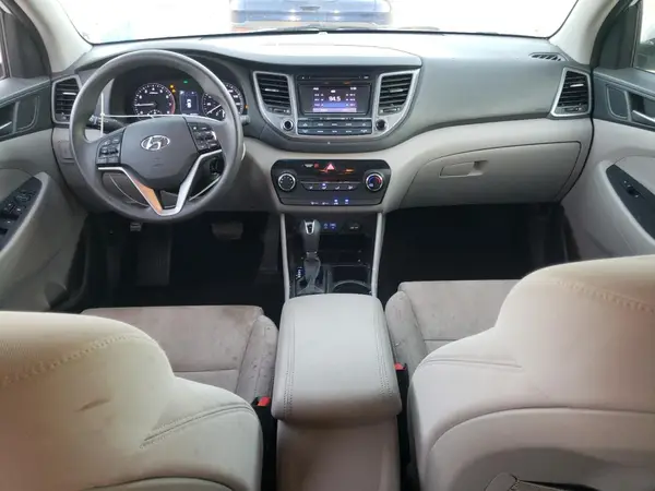 KM8J23A44HU598613 2017 HYUNDAI TUCSON - Image 8