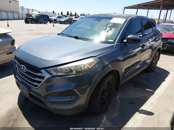 KM8J23A44JU607185 2018 HYUNDAI TUCSON - Image 2