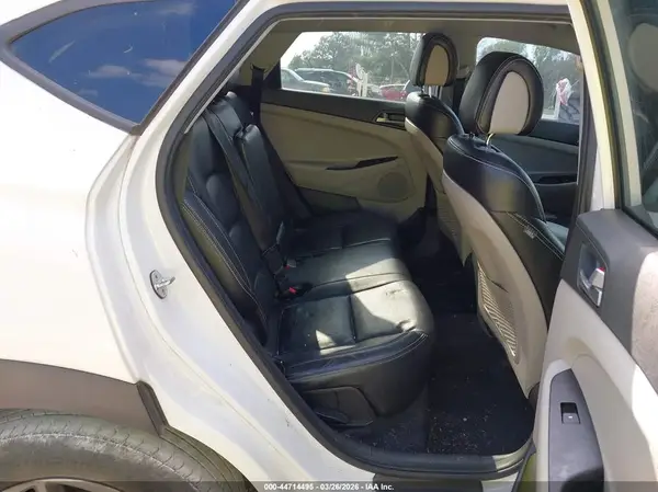 KM8J23A44JU629476 2018 HYUNDAI TUCSON - Image 8