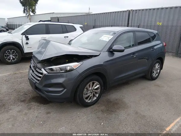 KM8J23A44JU643992 2018 HYUNDAI TUCSON - Image 2