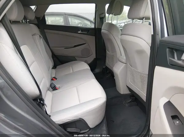 KM8J23A44JU643992 2018 HYUNDAI TUCSON - Image 8