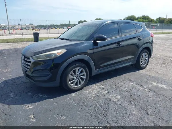 KM8J23A44JU660338 2018 HYUNDAI TUCSON - Image 2