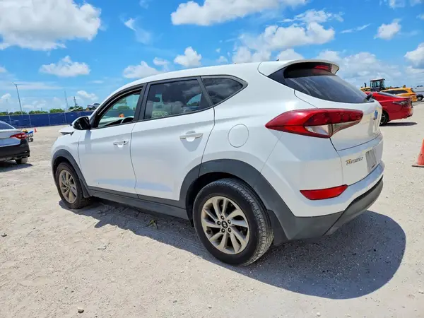 KM8J23A44JU702958 2018 HYUNDAI TUCSON - Image 2