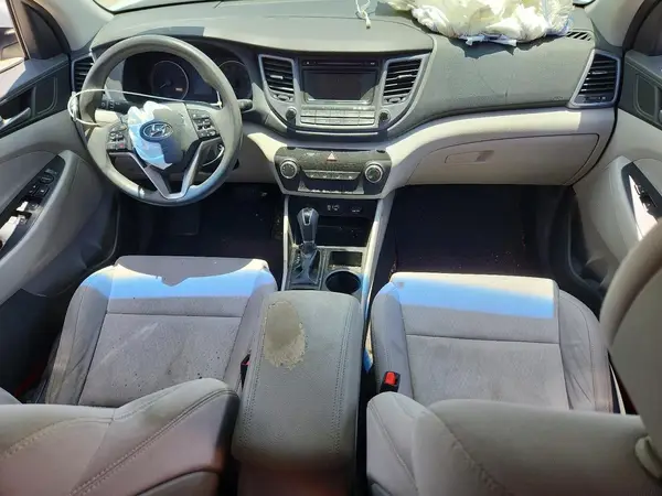 KM8J23A44JU702958 2018 HYUNDAI TUCSON - Image 8