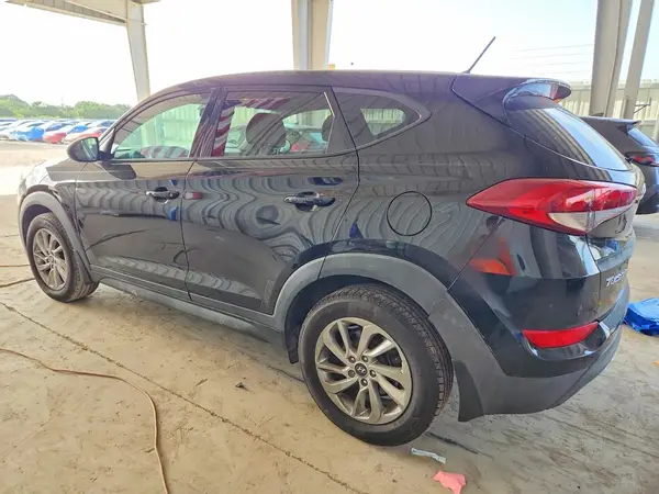 KM8J23A44JU752789 2018 HYUNDAI TUCSON - Image 2