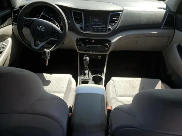 KM8J23A44JU753540 2018 HYUNDAI TUCSON - Image 8